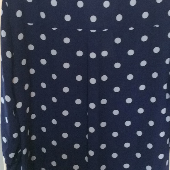 Blue button-down blouse with light blue polka dots - Picture 2 of 3